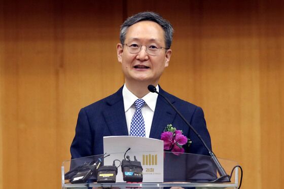 속사정 알아야 검찰 개혁…민정수석에 '기획통' 봉욱 급부상