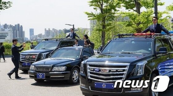 靑경호처 '당선인 전담팀' 편성…당선 즉시 '방탄차·호위차' 투입 - 뉴스1 靑경호처 '당선인 전담팀' 편성…당선 즉시 '방탄차·호위차' 투입 - 뉴스1