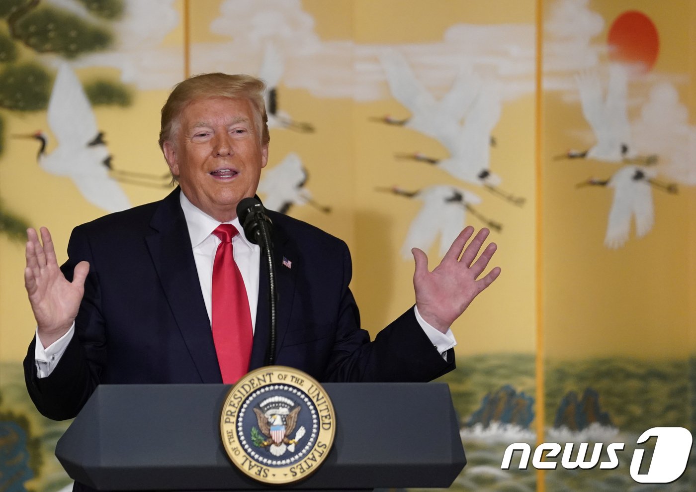 본문 이미지 - 지난 2019년 6월 방한한 도널드 트럼프 당시 미국 대통령이 서울 한남동 그랜드하얏트호텔에서 기업 총수들과 가진 간담회에서 연설을 하고 있다. ⓒ 로이터=뉴스1 ⓒ News1 한상희 기자
