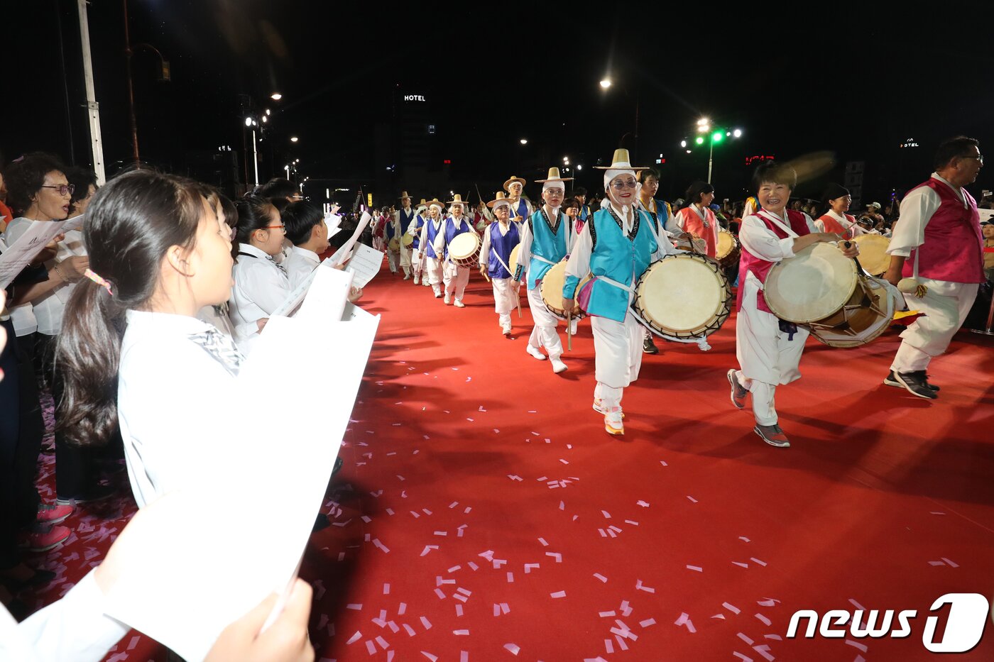 본문 이미지 - 강릉단오제 신통대길 길놀이.(뉴스1 DB)