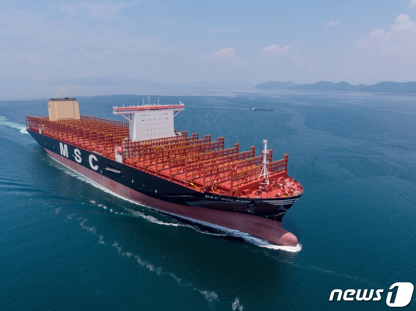 본문 이미지 - 이 선박은 MSC가 삼성중공업에 발주한 2만3000TEU급 컨테이너선 중 첫 번째 인도 컨테이너선(자료사진) ⓒ News1 서순규 기자