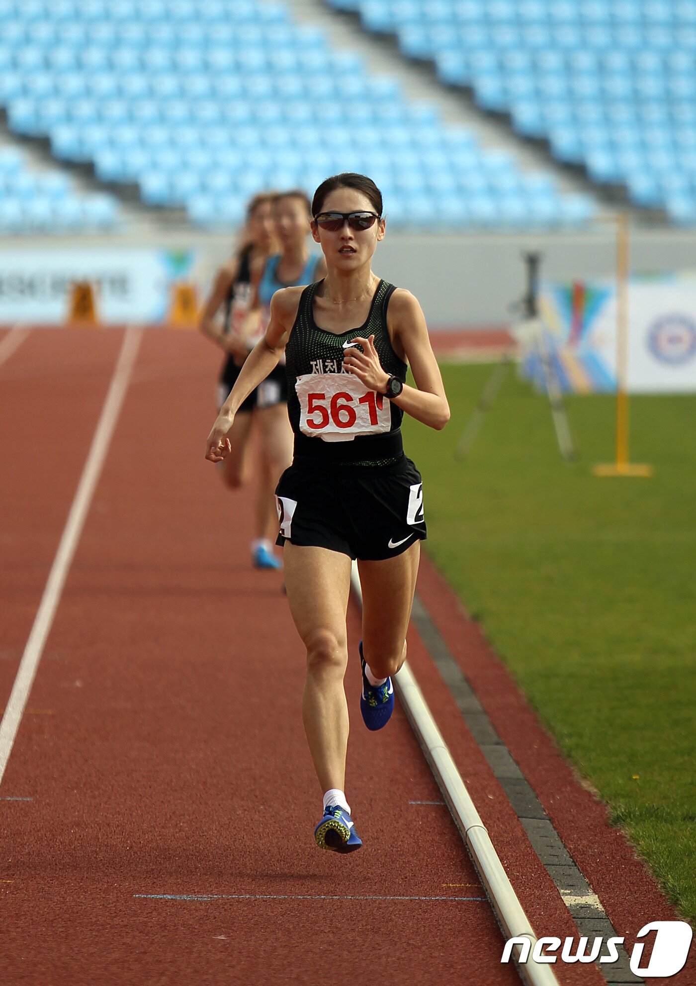 이재웅, 28년만에 육상 1500m 한국 남자 고교 신기록 - 뉴스1