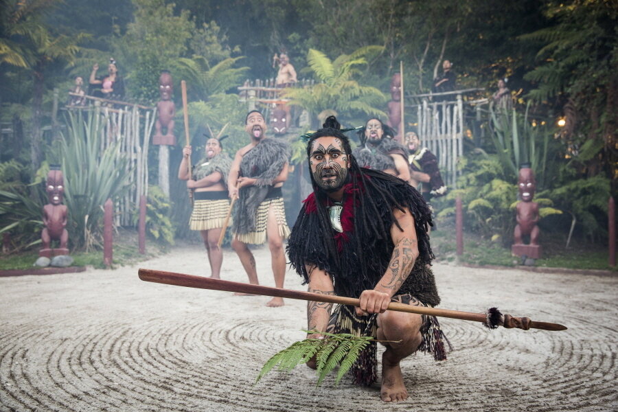 본문 이미지 - 마오리 문화를 체험할 수 있는 '타마키 마오리 빌리지'의 모습