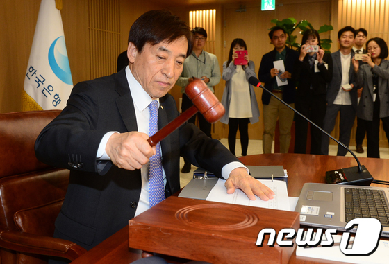이주열 한국은행 총재.© 뉴스1