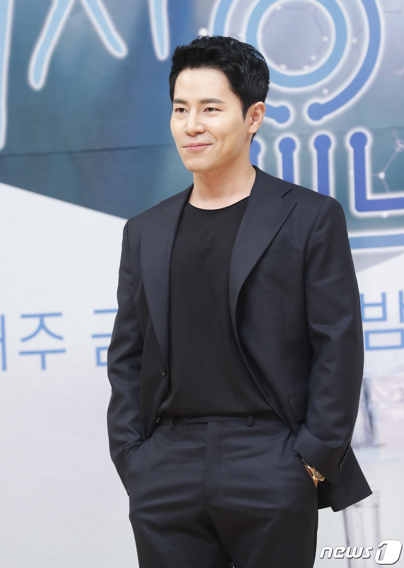 (서울=뉴스1) 권현진 기자 = 검사역을 맡은 배우 이규형이 18일 오후 서울 양천구 목동 SBS에서 열린 SBS 새 금토드라마 '의사 요한'(극본 김지운/연출 조수원) 제작발표회 …