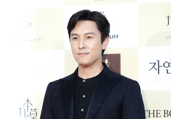 김동완, 만우절에도 직설 "신화 모든 팬이 내 SNS가 거짓말이길 바라"