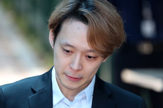 "급여 6억 못 받아" 박유천, 전 매니저 제기 손배소 승소