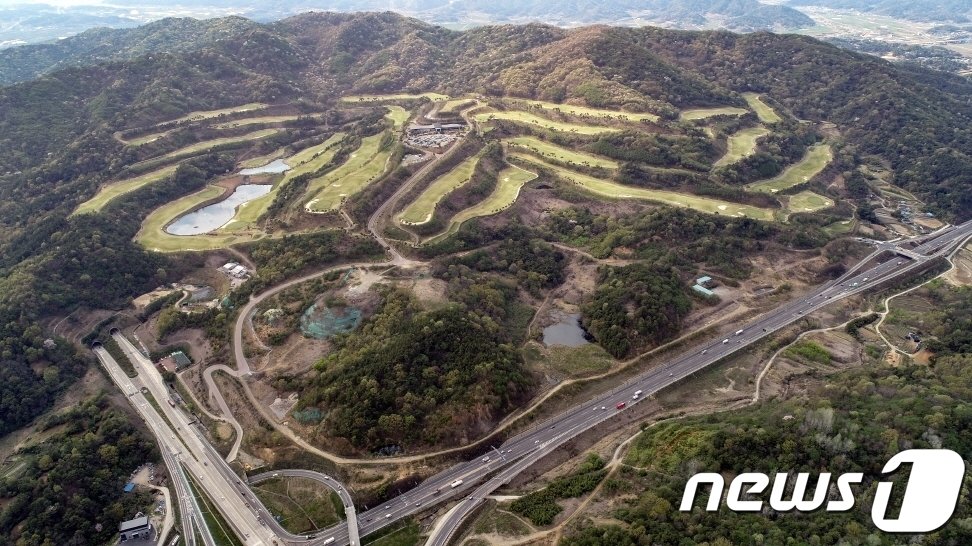 광주 어등산관광단지 조성사업 부지 전경.&#40;광주시 제공&#41;/뉴스1 ⓒ News1 