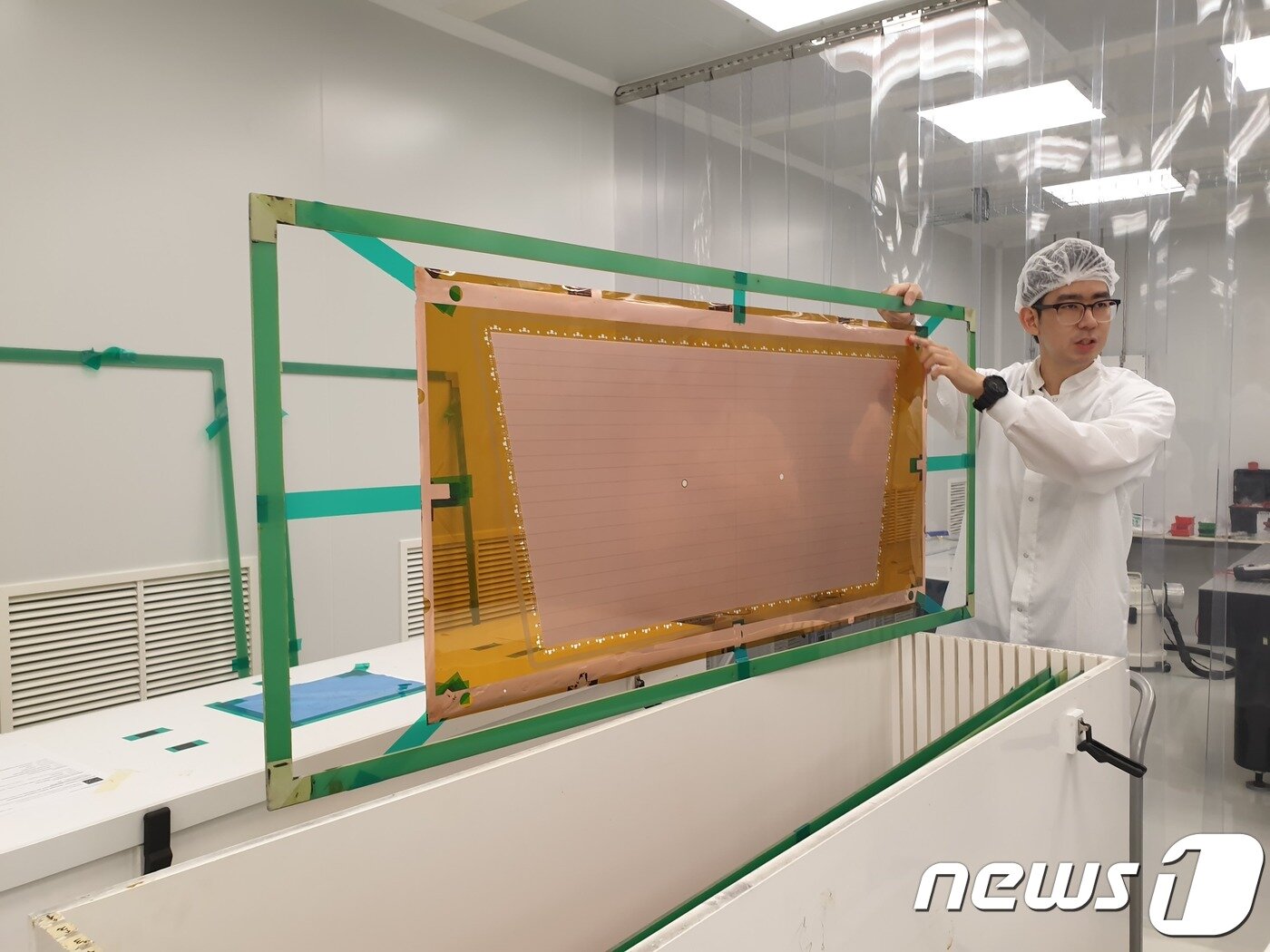 본문 이미지 - 정용호 성균관대 물리학과 박사과정생이 GEM에 대해 설명하고 있다. 최소망 기자ⓒ 뉴스1