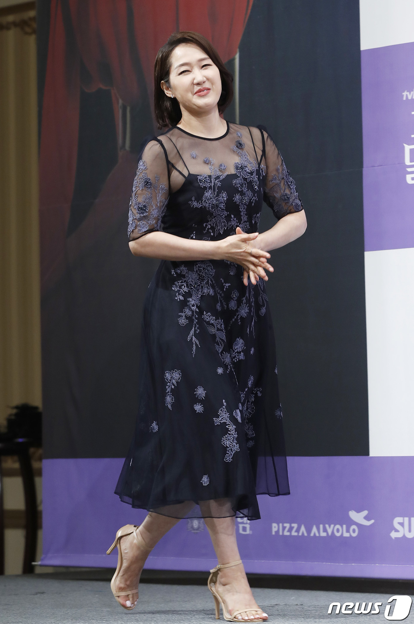 (서울=뉴스1) 권현진 기자 = 배우 배혜선이 8일 오후 서울시 강남구 임피리얼팰리스에서 열린 tvN 새 토일 드라마 ‘호텔 델루나’(감독 오충환) 제작발표회에 참석하고 있다.‘호 …