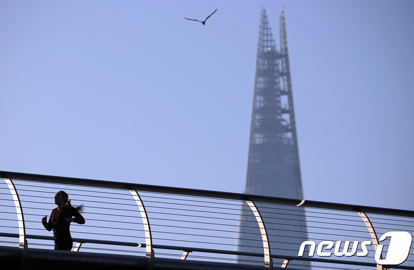본문 이미지 - 영국 런던의 랜드마크인 건물 더 샤드 ⓒ 로이터=뉴스1