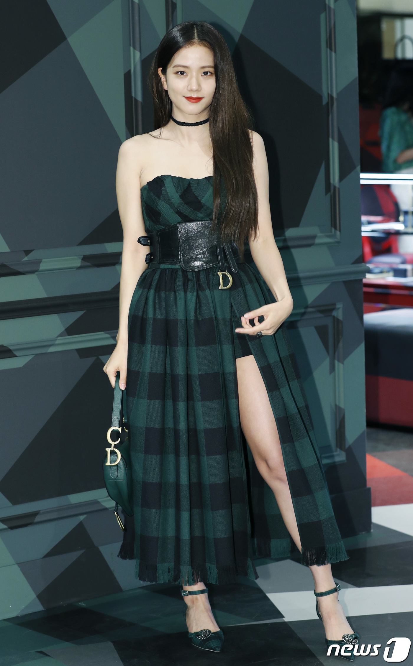 (서울=뉴스1) 권현진 기자 = 블랙핑크 지수가 19일 오후 서울 강남구 한 백화점에서 열린 포토행사에 참석해 포즈를 취하고 있다. 2019.8.19/뉴스1