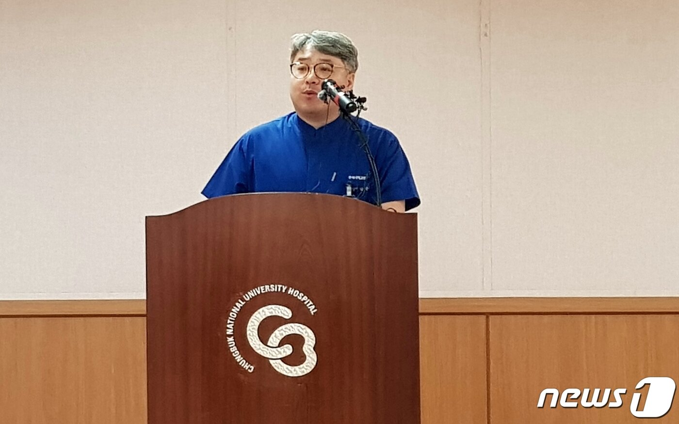 본문 이미지 - 2일 오후 충북대학교병원 소아청소년과 김존수 교수가 실종 11일 만에 살아서 발견된 조은누리양의 건강 상태를 설명하고 있다. 2019.8.2 /뉴스1 ⓒ News1 엄기찬 기자