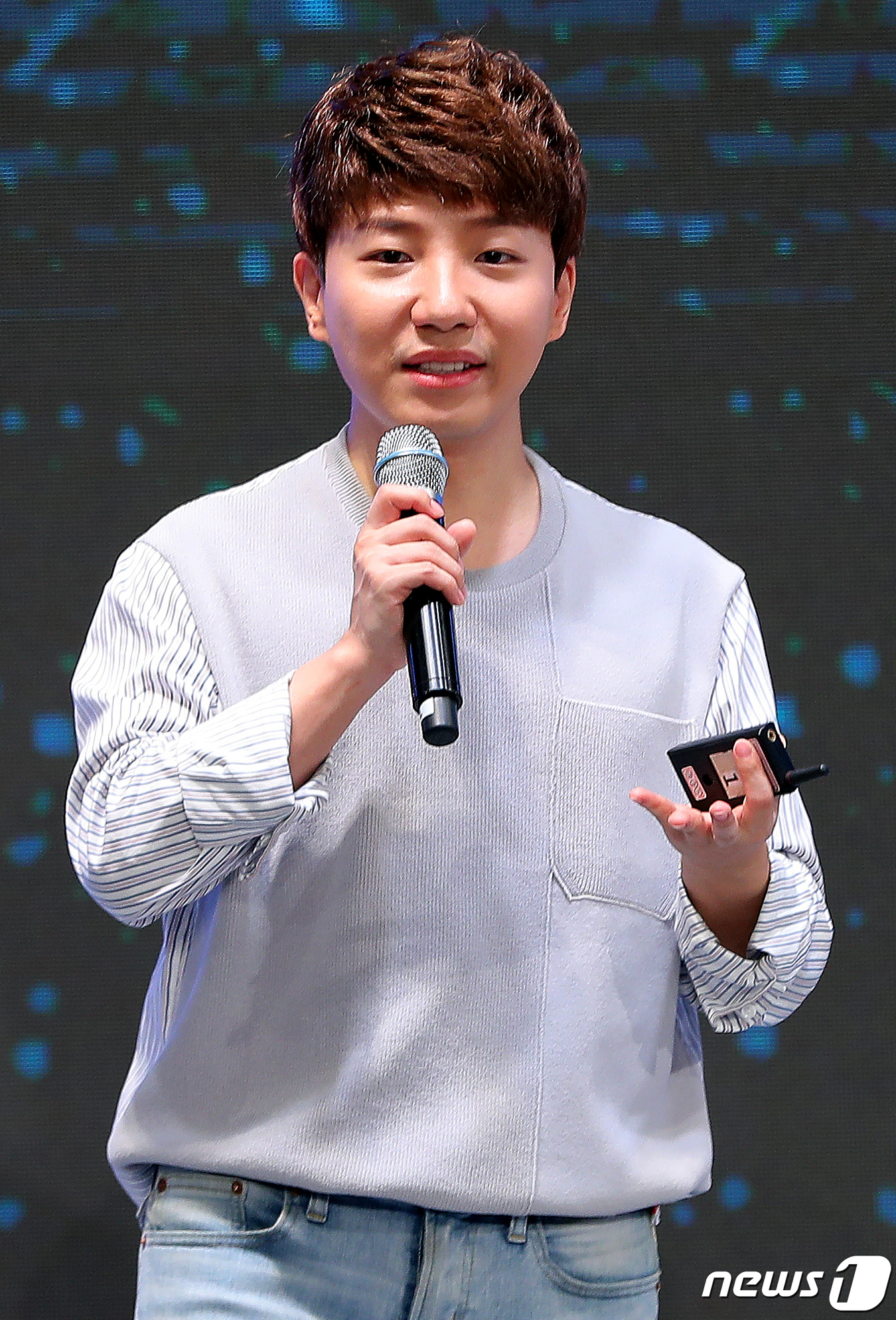 (서울=뉴스1) 구윤성 기자 = 유튜브 크리에이터 '도티'가 23일 오후 서울 강남구 코엑스 그랜드볼룸에서 열린 국제방송영상마켓(BCWW)2019에서 강연하고 있다. 2019.8. …