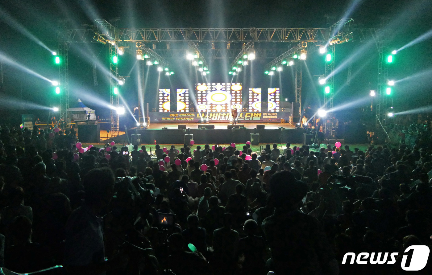 (양양=뉴스1) 고재교 기자 = 지난 3일 강원도 양양군 낙산해수욕장에서 낙산비치 페스티벌이 열리고 있다. 페스티벌은 5일까지 이어진다. (양양군 제공) 2019.8.4/뉴스1