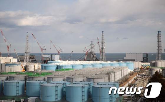 일본 후쿠시마 제1원자력발전소 부지 내의 방사성 오염수 저장탱크 <자료사진> © AFP=뉴스1
