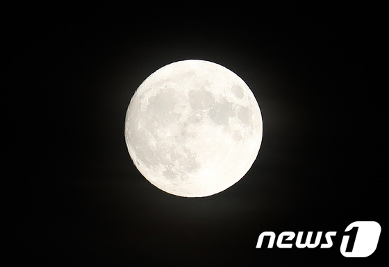 보름달. 2019.9.13/뉴스1 © News1 박세연 기자