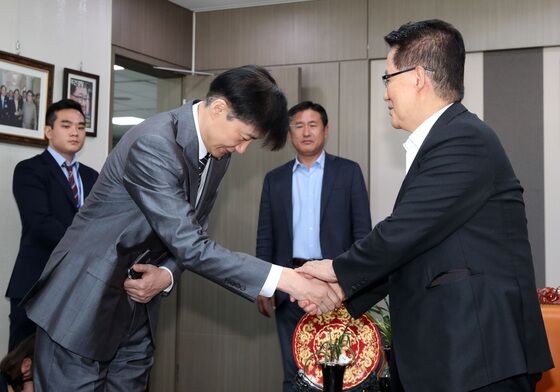 박지원 "조국, 지금은 난색 표하지만 11월 대표되면 합당…그래야 미래 있다"