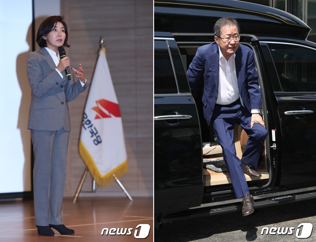 본문 이미지 - 나경원 자유한국당 원내대표가 22일 서울 여의도 국회에서 열린 '민부론' 발간 국민보고대회에서 인사말을 하고 있다.(왼쪽) 홍준표 전 자유한국당 대표ⓒ 뉴스1