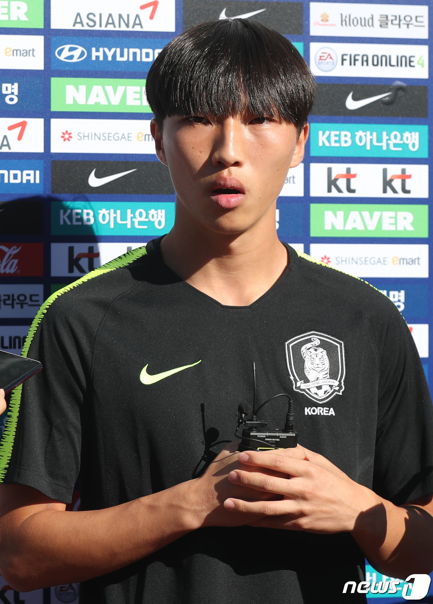 (파주=뉴스1) 민경석 기자 = U-17 월드컵 대표팀 손호준(매탄고)이 23일 오후 경기 파주 NFC(축구국가대표 트레이닝센터)에서 열린 국내 최종소집 훈련에 앞서 인터뷰를 하고 …