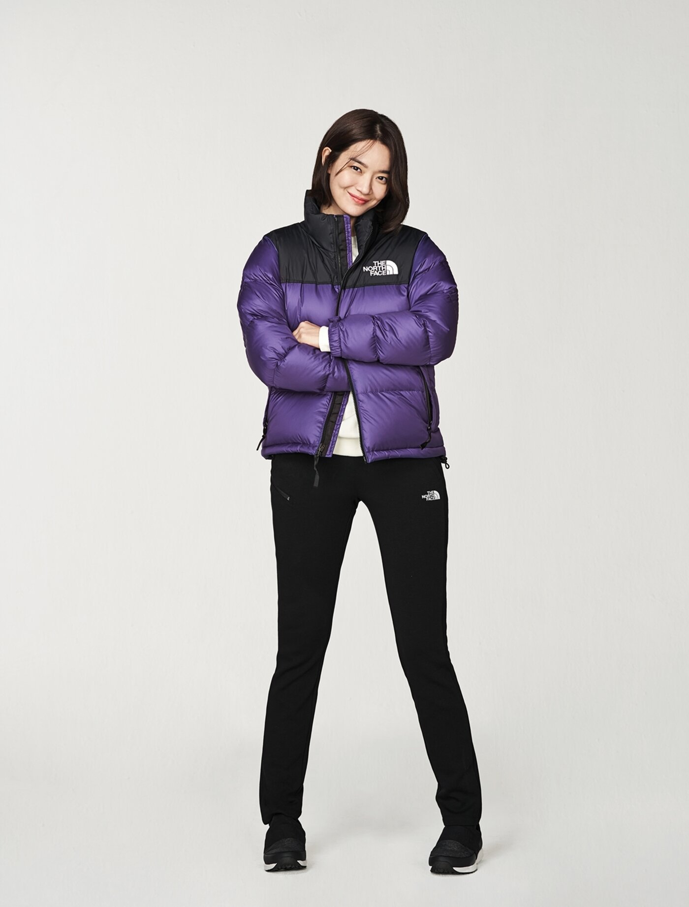 본문 이미지 - 신민아가 착용한 노스페이스 '1996 레트로 눕시 다운 재킷'.ⓒ 뉴스1