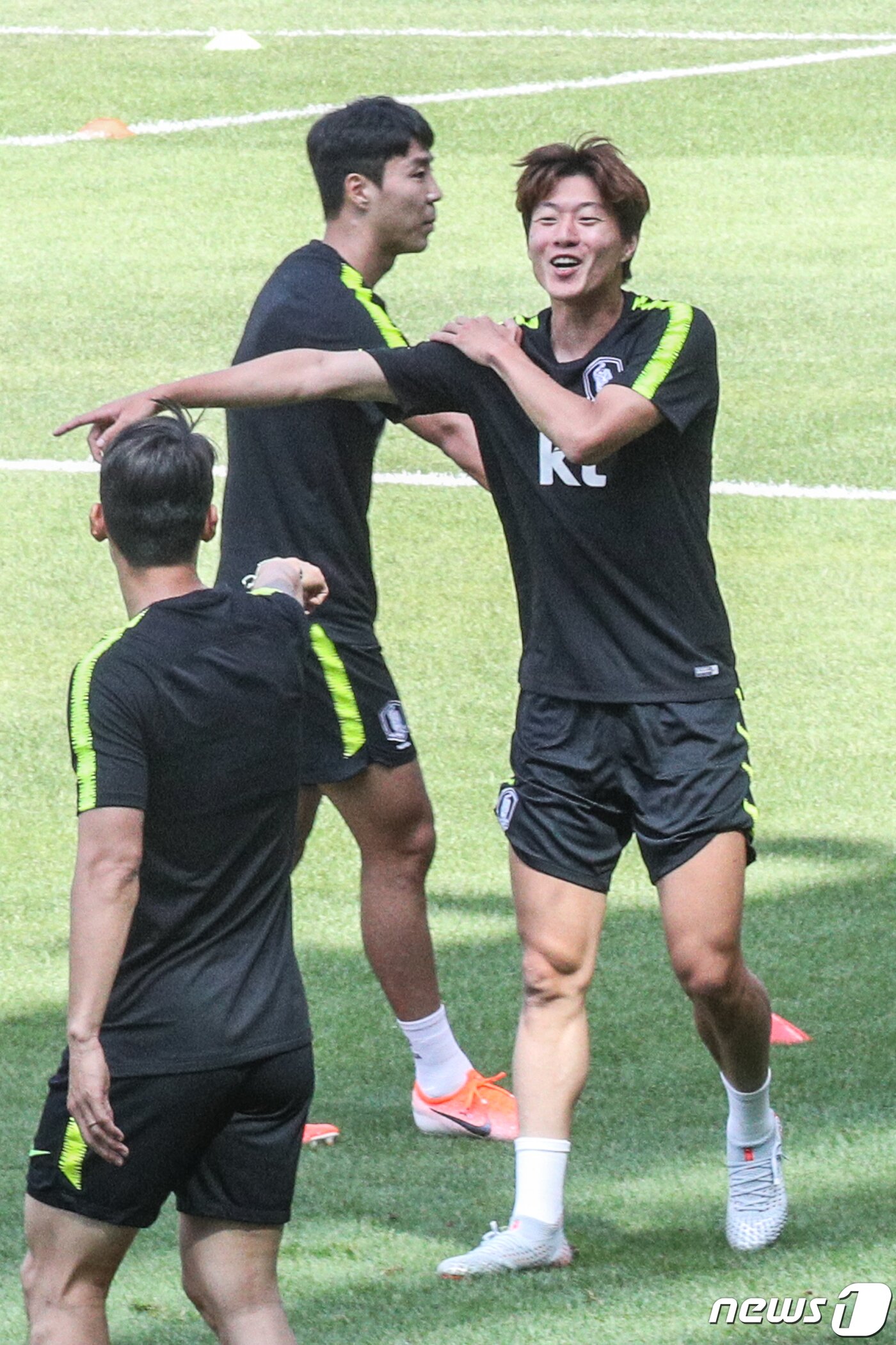 본문 이미지 - 축구 국가대표팀 황의조가 4일 오후(한국시간) 터키 이스탄불 파티흐 테림 연습경기장에서 훈련을 하고 있다. 2019.9.4/뉴스1 ⓒ News1 성동훈 기자