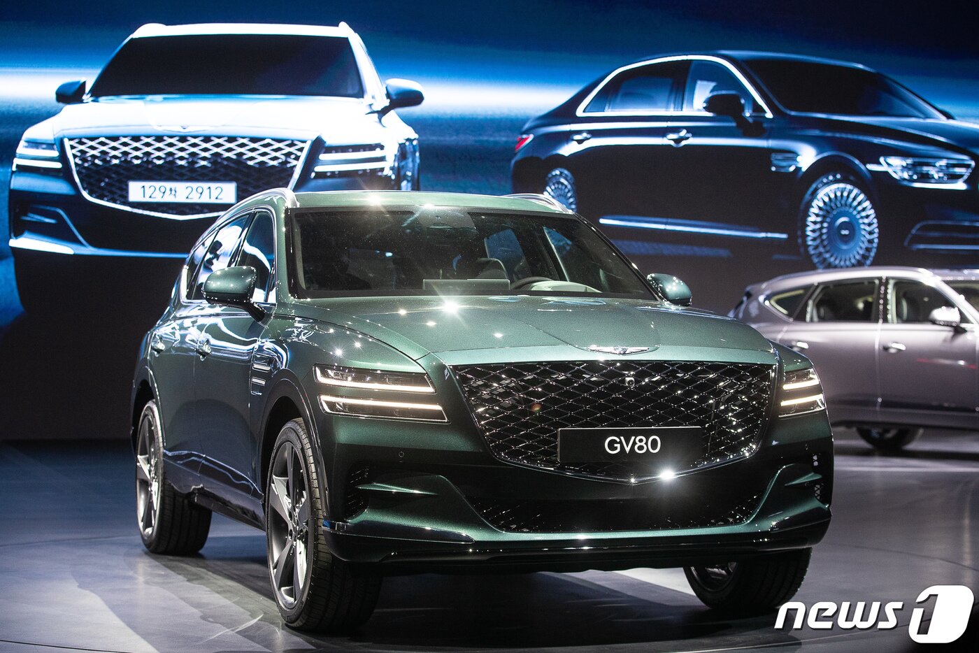 본문 이미지 - 2020년 1월 제네시스의 첫 SUV GV80 출시 모습.2020.1.15/뉴스1 ⓒ News1 유승관 기자