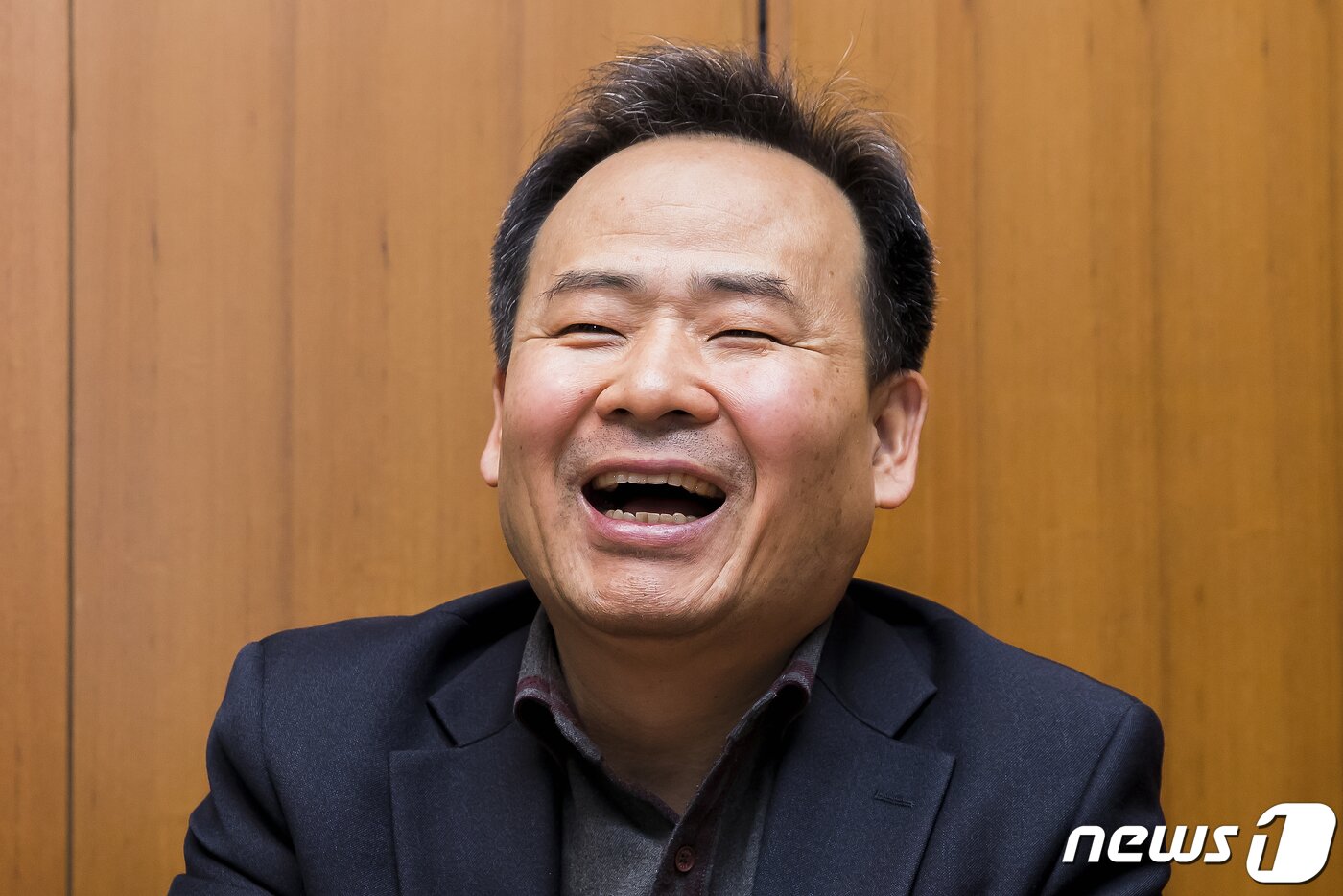본문 이미지 - 김광현 창업진흥원 원장이 지난 22일 오후 서울 종로구 한 음식점에서 뉴스1과 가진 인터뷰에서 미소 짓고 있다. 2020.1.22뉴스1 ⓒ News1 이동해 기자