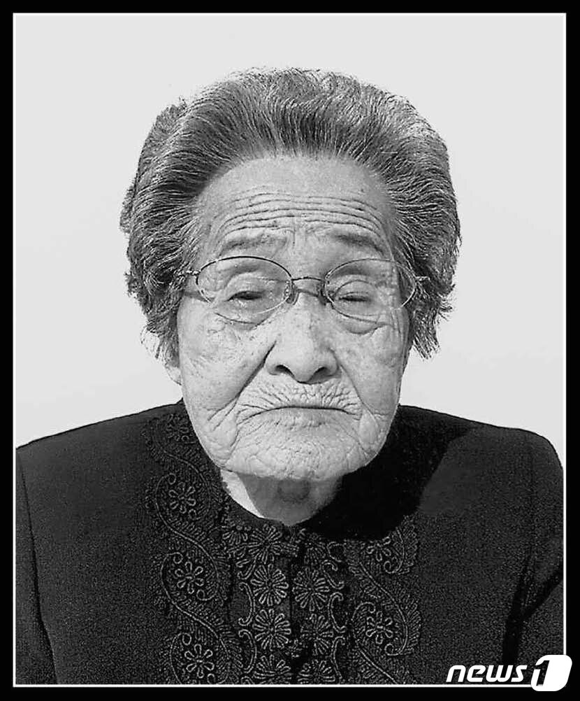 본문 이미지 - &#40;평양 노동신문=뉴스1&#41; = &#39;항일 여성 빨치산 혈통&#39;의 대표 인물로 꼽히는 황순희 조선혁명박물관 관장이 17일 사망했다고 북한 노동당 기관지 노동신문이 18일 보도했다.[국내에서만 사용가능. 재배포 금지. DB 금지. For Use Only in the Republic of Korea. Redistribution Prohibited] rodongphoto@news1.kr