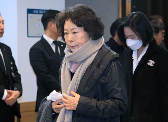 故신격호 장녀 신영자, 321억 가량 롯데칠성 주식도 전량 매각
