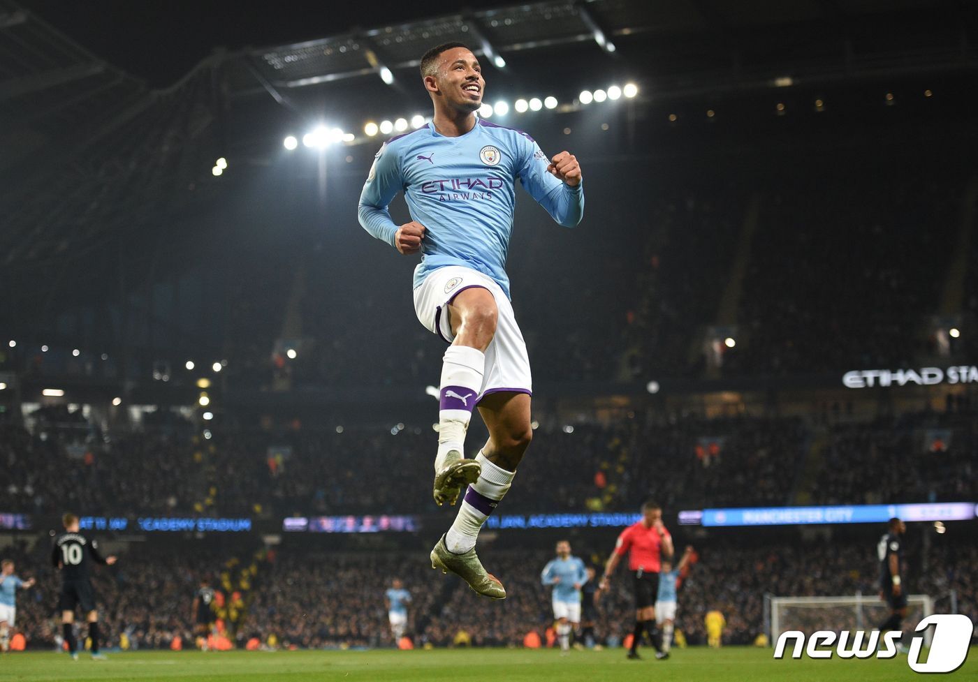 본문 이미지 - 에버턴전 멀티골을 기록한 제주스. ⓒ AFP=뉴스1