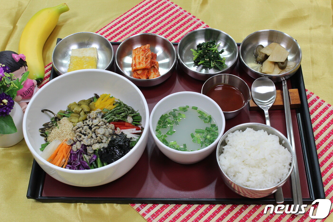 본문 이미지 - 섬진강휴게소(순천 방향) '청매실재첩비빔밥'. ⓒ 뉴스1