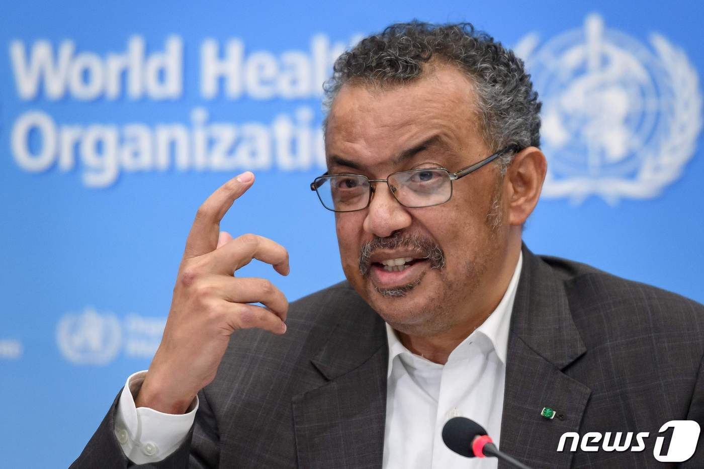 본문 이미지 - 지난달 30일 거브로여수스 WHO 사무총장이 스위스 제네바의 본부에서 열린 기자회견에서 중국발 신종 코로나바이러스를 &#39;국제적 비상사태&#39;라고 선포하고 있다. ⓒ AFP=뉴스1 ⓒ News1 정윤미 기자
