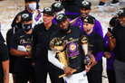 LA 레이커스, 10년 만에 NBA 우승&hellip;'킹' 제임스 MVP(종합)