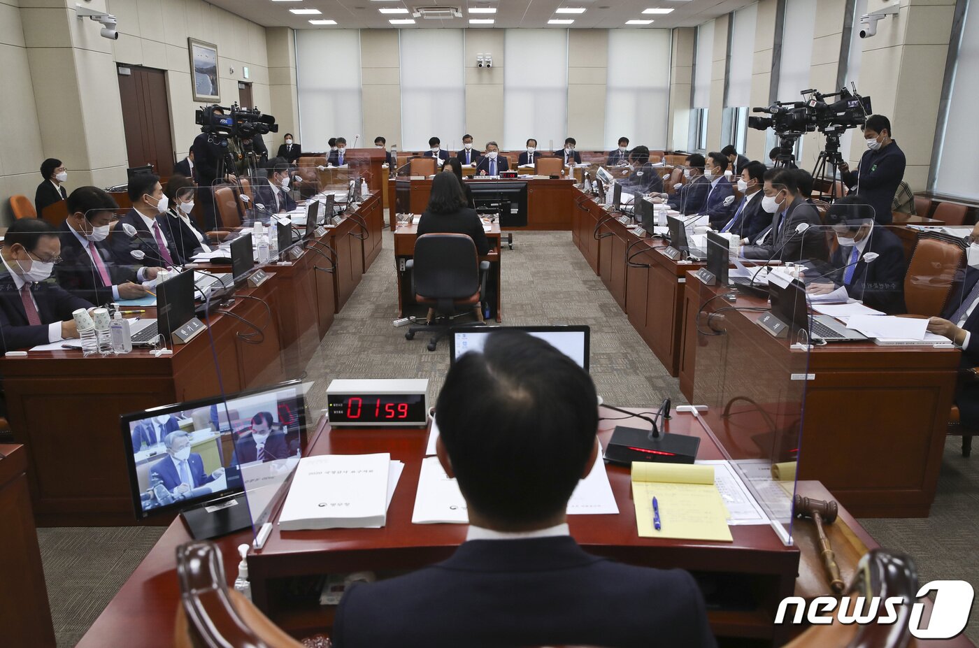본문 이미지 - 13일 오전 서울 여의도 국회에서 국방위원회의 병무청에 대한 국정감사가 열리고 있다. 2020.10.13/뉴스1 ⓒ News1 신웅수 기자