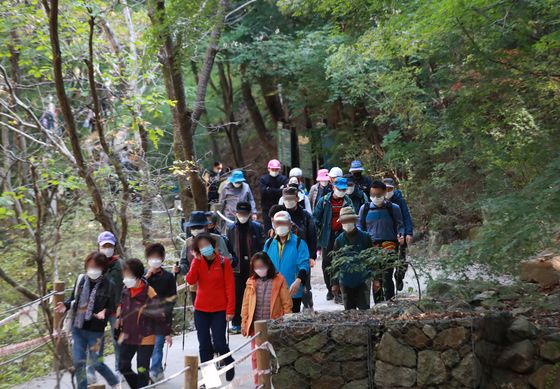 성큼 다가온 '초가을' 속으로…경기 곳곳 줄이은 행락객 발길