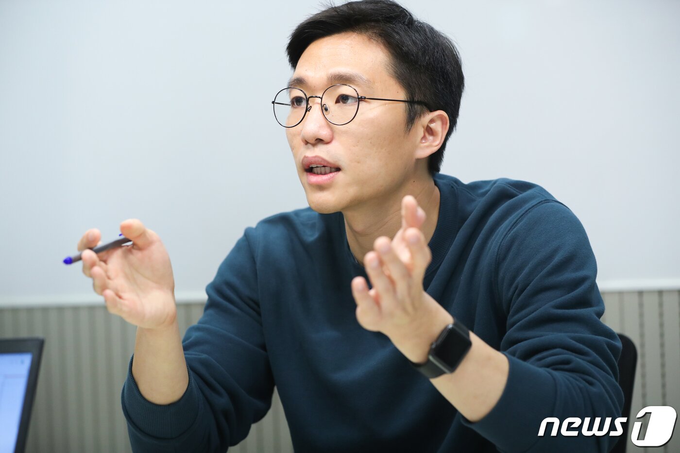 본문 이미지 - 이범규 팀스파르타 대표가 19일 서울 강남구 스파크플러스 강남3호점에서 인터뷰를 하기 앞서 포즈를 취하고 있다. 2020.10.19/뉴스1 ⓒ News1 허경 기자
