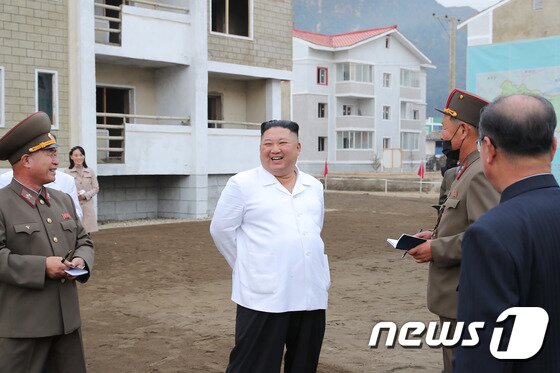 북한 김정은, 강원도 김화군 수해 복구 현지시찰