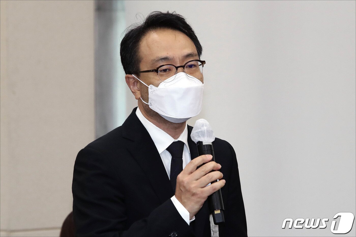 본문 이미지 - 임재현 구글코리아 전무가 지난해 10월22일 오후 서울 여의도 국회에서 열린 국회 정무위원회의 국무조정실 등에 대한 2020년도 국정감사에서 증인으로 출석해 질의에 답변하고 있다. ⓒ News1 성동훈 기자
