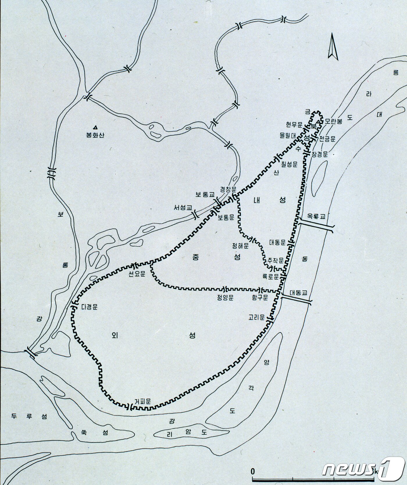 본문 이미지 - 북한이 조사결과 밝혀진 평양성의 평면도. &#40;미디어한국학 제공&#41;ⓒ 뉴스1