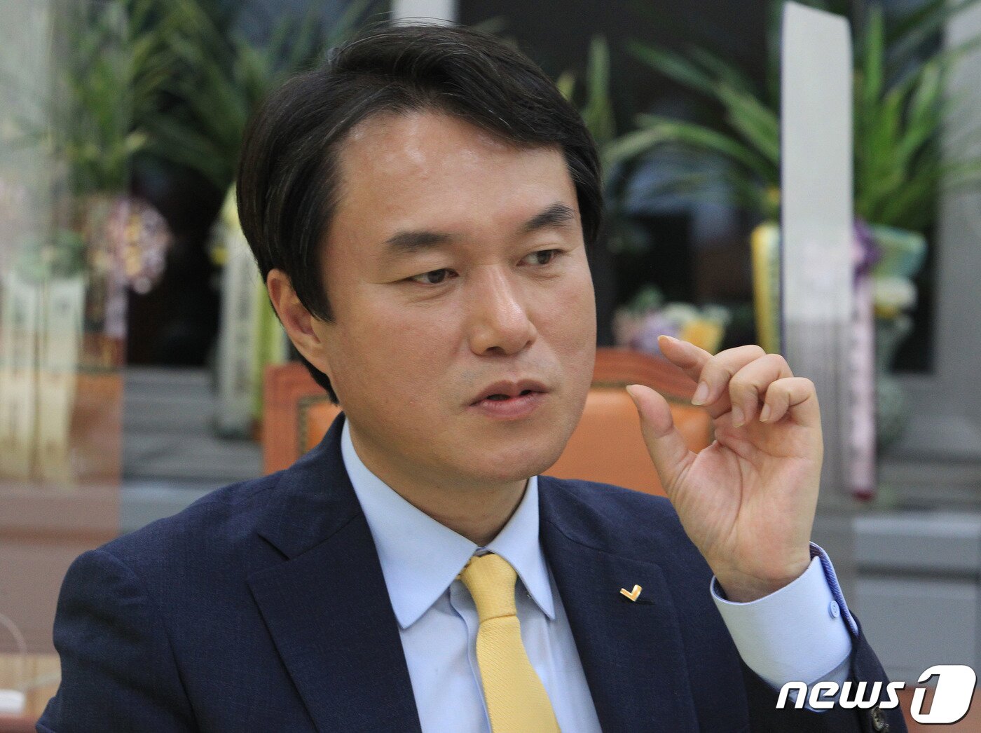 본문 이미지 - 김종철 정의당 대표가 뉴스1과 인터뷰를 하고 있다.ⓒ 뉴스1 이길우 객원대기자