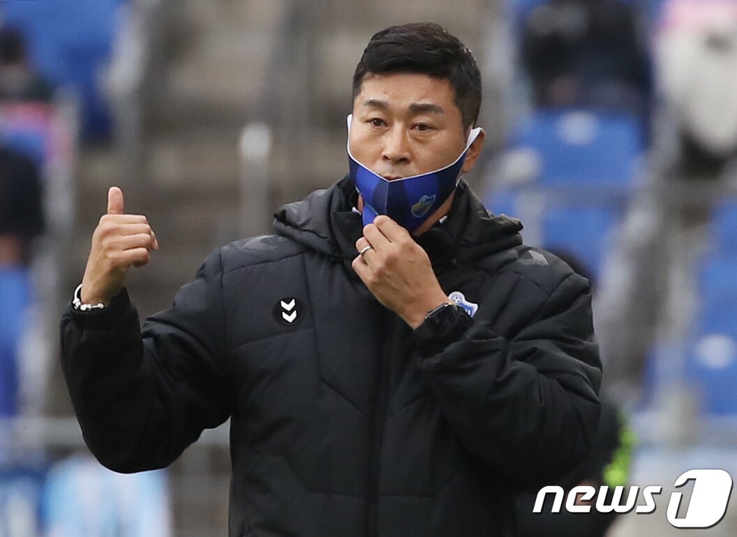 본문 이미지 - 축구대표팀 임시 사령탑에 선임된 김도훈 감독2020.11.1/뉴스1 ⓒ News1 윤일지 기자