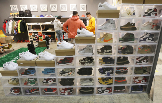 검수비용 아끼려 가짜 거래까지…진화하는 어뷰징에 플랫폼 몸살