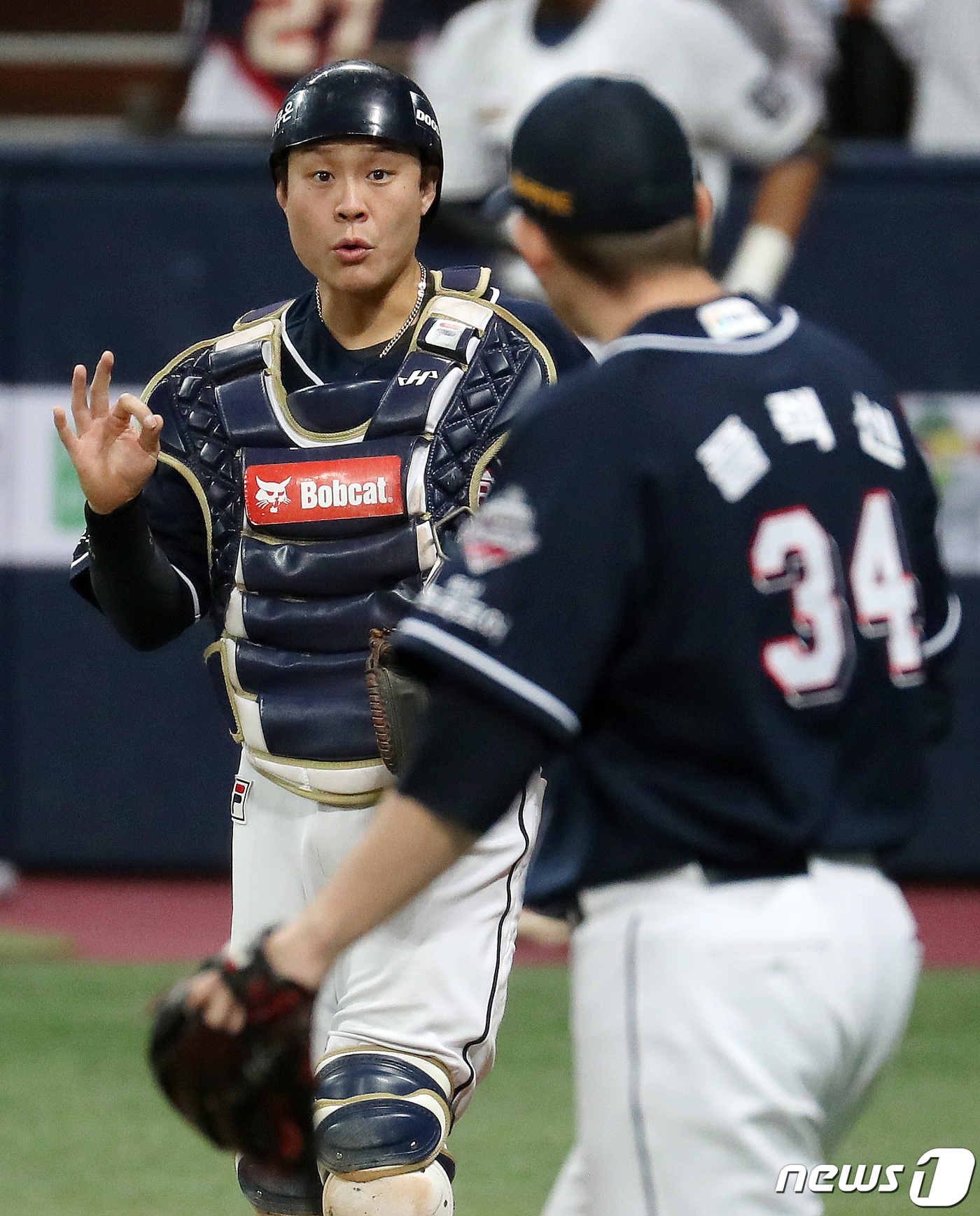 (서울=뉴스1) 김진환 기자 = 23일 오후 서울 구로구 고척스카이돔에서 열린 프로야구 2020 신한은행 SOL KBO 포스트시즌 한국시리즈 5차전 두산 베어스와 NC 다이노스의 …