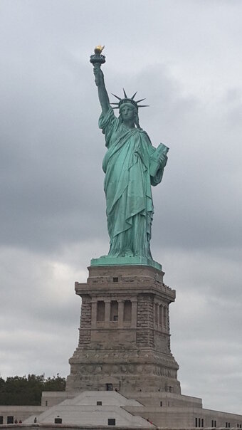본문 이미지 - 뉴욕 리버티섬의 '자유의 여신상'. 조성관 작가 제공