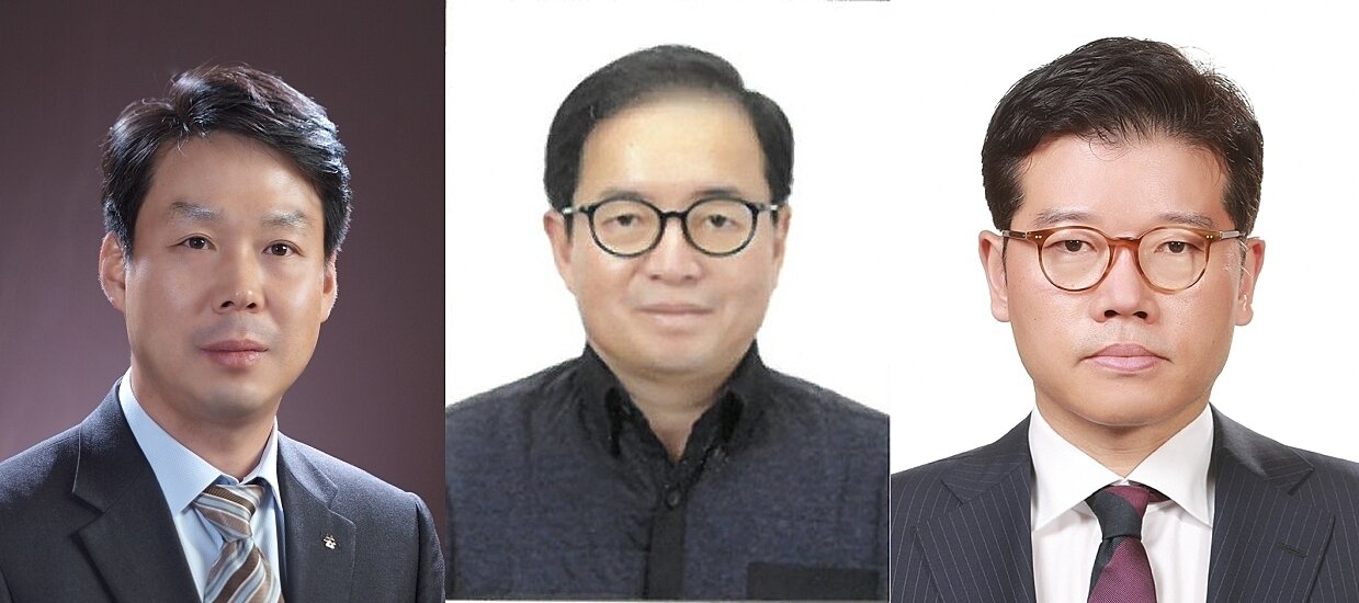 본문 이미지 - 김영범 코오롱글로텍 대표이사 사장과 이정윤 그린나래 대표이사 사장, 유석진 코오롱인더스트리FnC부문 대표이사(왼쪽부터, 코오롱그룹 제공). ⓒ 뉴스1