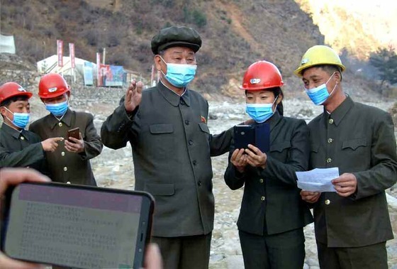 "'와이파이 잠금' 푼 北이지만…통제는 더 정교해져"