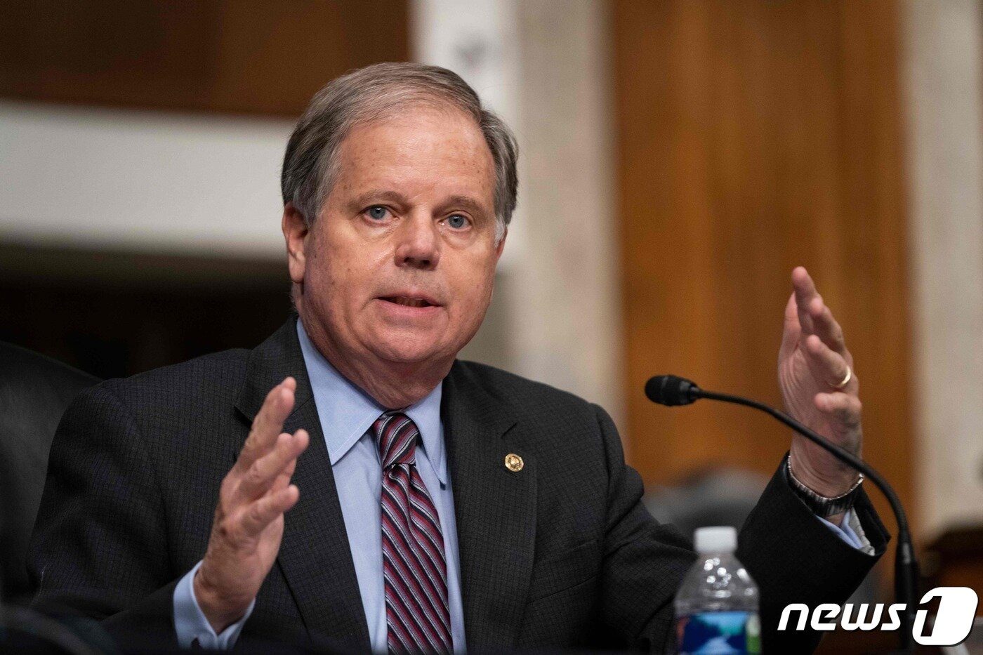 본문 이미지 - 더그 존스 상원의원 ⓒ AFP=뉴스1