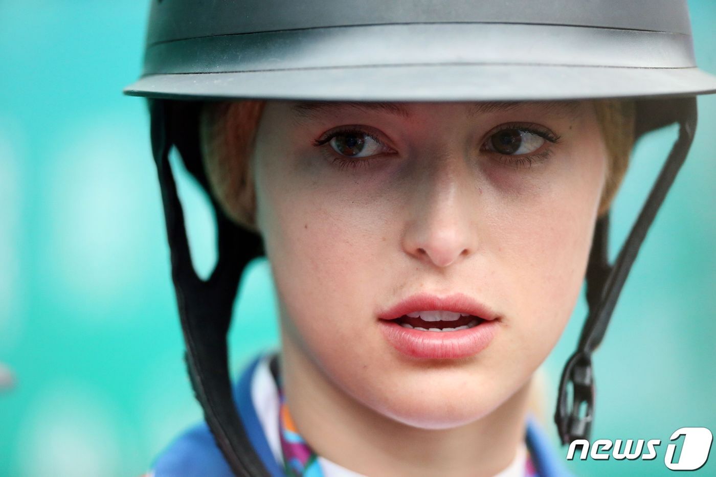 본문 이미지 - 스티브 잡스의 딸 이브 잡스. 2019년 8월7일 한 승마대회에 출전한 모습. ⓒ AFP=뉴스1