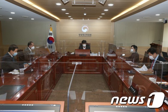 Korea Communications Commission rejects the designation of Naver, Kakao, and Toss’personal verification agency’ (complementary)